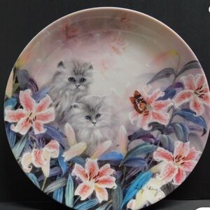 Floral Cat Decorative Plate